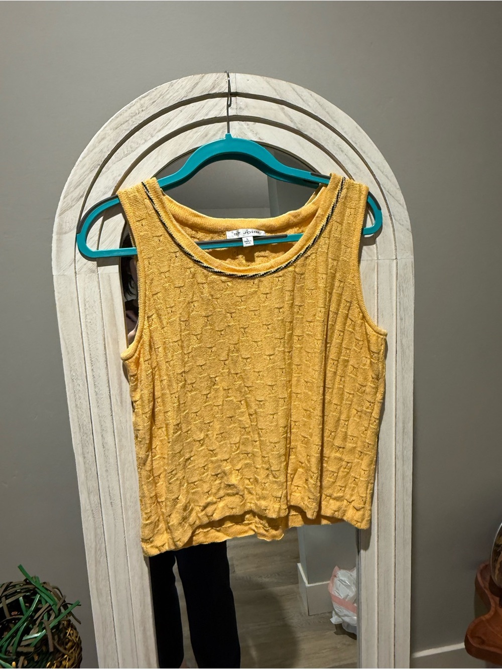 St. John Textured Knitwear Mustard Yellow Sleeveless Tank